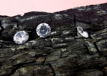 moissanite vs cubic zirconia comparison